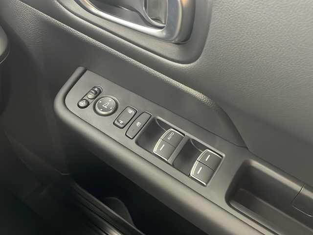 ホンダ ステップワゴン スパーダ eHEV 愛知県 2025(令7)年 0.1千km プラチナホワイトパール ・登録済未使用車/・純正11.4インチナビ/・Bluetooth/フルセグTV/CD/DVD/AppleCarPlay/・ハーフレザーシート/・D/Nシートヒーター/・パワーバックドア/・両側パワースライドドア/・2列目オットマン/・パドルシフト/・オートブレーキホールド/・オートLEDヘッドライト/・フォグライト/・スマートキー×２/・純正16インチアルミホイール/・サイド/カーテンエアバッグ/【ホンダセンシング】/・衝突軽減ブレーキ/・オートハイビーム/・誤発進抑制機能/・後方誤発進抑制機能/・路外逸脱警報機能/・アダプティブクルーズコントロール/・車線維持支援システム/・歩行者事故低減ステアリング^/・先行車発進お知らせ機能/・標識認識機能