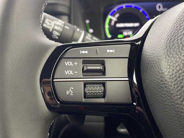 ホンダ ステップワゴン スパーダ eHEV 愛知県 2025(令7)年 0.1千km プラチナホワイトパール ・登録済未使用車/・純正11.4インチナビ/・Bluetooth/フルセグTV/CD/DVD/AppleCarPlay/・ハーフレザーシート/・D/Nシートヒーター/・パワーバックドア/・両側パワースライドドア/・2列目オットマン/・パドルシフト/・オートブレーキホールド/・オートLEDヘッドライト/・フォグライト/・スマートキー×２/・純正16インチアルミホイール/・サイド/カーテンエアバッグ/【ホンダセンシング】/・衝突軽減ブレーキ/・オートハイビーム/・誤発進抑制機能/・後方誤発進抑制機能/・路外逸脱警報機能/・アダプティブクルーズコントロール/・車線維持支援システム/・歩行者事故低減ステアリング^/・先行車発進お知らせ機能/・標識認識機能