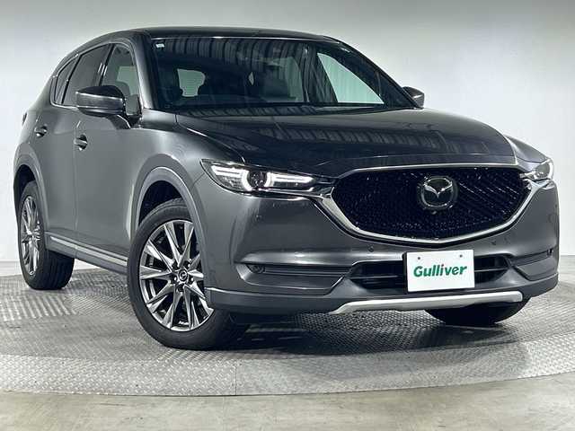 マツダ ＣＸ－５ XD エクスクルーシブモード 神奈川県 2019(令1)年 5.2万km マシーングレープレミアムM マツダコネクトナビゲーション/BOSEプレミアムサウンドシステム/ヘッドアップディスプレイ/パワーバックドア/フルセグ　CD DVD/Bluetooth　USB　AUX　/360度ビューカメラ/i-ACTIVSENSE/アドバンストスマートブレーキサポート/スマートブレーキサポート/AT誤発進抑制制御/マツダレーダークルーズコントロール/レーンキープアシストシステム/ブラインドスポットモニタリング/リアクロストラフィックアラート/アダブティブLEDヘッドランプ/交通標識認識システム/アイドリングストップ/革シート/前席パワーシート/運転席ポジションメモリー/前席/後席左右シートヒーター/革巻きステアリング/ステアリングヒーター/自動防眩ルームミラー/社外ETC/社外前方ドライブレコーダー/電動パーキングブレーキ/オートブレーキホールド/プッシュスタート/スマートキー/純正19インチアルミホイール/純正リアスポイラー