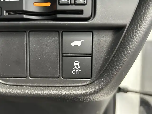 ホンダ ＺＲ－Ｖ Z 鹿児島県 2024(令6)年 2.1万km プラチナホワイトパール 禁煙車/純正9インチナビ(フルセグTV/Bluetooth)/全方位カメラ/ホンダセンシング/追従型クルーズコントロール/BOSEプレミアムサウンド/ブラインドスポットインフォメーション/後退出庫サポート/アダプティブドライビングビーム/運転席メモリー機能付きパワーシート/前席シートヒーター/前方ドライブレコーダー/ステアリングヒーター/本革シート/パワーバックドア/ワイヤレス充電/ETC/純正フロアマット/純正アルミホイール/LEDヘッドライト