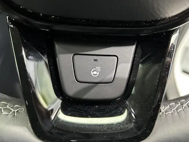 ホンダ ＺＲ－Ｖ Z 鹿児島県 2024(令6)年 2.1万km プラチナホワイトパール 禁煙車/純正9インチナビ(フルセグTV/Bluetooth)/全方位カメラ/ホンダセンシング/追従型クルーズコントロール/BOSEプレミアムサウンド/ブラインドスポットインフォメーション/後退出庫サポート/アダプティブドライビングビーム/運転席メモリー機能付きパワーシート/前席シートヒーター/前方ドライブレコーダー/ステアリングヒーター/本革シート/パワーバックドア/ワイヤレス充電/ETC/純正フロアマット/純正アルミホイール/LEDヘッドライト