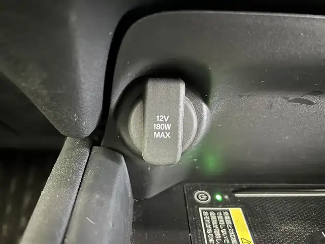 ホンダ ＺＲ－Ｖ Z 鹿児島県 2024(令6)年 2.1万km プラチナホワイトパール 禁煙車/純正9インチナビ(フルセグTV/Bluetooth)/全方位カメラ/ホンダセンシング/追従型クルーズコントロール/BOSEプレミアムサウンド/ブラインドスポットインフォメーション/後退出庫サポート/アダプティブドライビングビーム/運転席メモリー機能付きパワーシート/前席シートヒーター/前方ドライブレコーダー/ステアリングヒーター/本革シート/パワーバックドア/ワイヤレス充電/ETC/純正フロアマット/純正アルミホイール/LEDヘッドライト