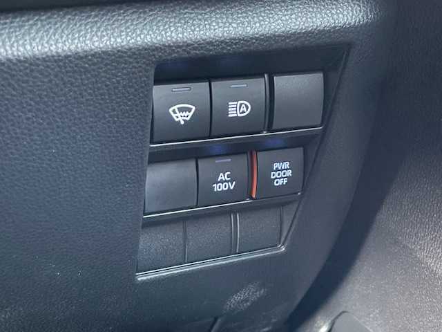 トヨタ ヴォクシー ハイブリッド S－Z 静岡県 2022(令4)年 6.4万km アティチュードブラックマイカ ●10.5インチ純正ディスプレイオーディオ(ナビ付き)/(フルセグ/CD/DVD/Bluetooth//AppleCarPlay/AndroidAuto)/●ハーフレザーシート/●前席シートヒーター/●全方位カメラ/●13.2インチフリップダウンモニター/●レーダークルーズコントロール/●パーキングアシスト/●ブラインドスポットモニター/●プリクラッシュセーフティ/●レーンキープアシスト/●前後クリアランスソナー/●電動パーキングブレーキ/●オートブレーキホールド/●LEDヘッドライト＆フォグランプ/●オートライト/●オートマチックハイビーム/●革巻きステアリング/●ステアリングスイッチ/●ステアリングヒーター/●ETC2.0/●前後ドライブレコーダー/●電動リアゲート/●両側パワースライドドア/●電動格納ウィンカーミラー/●スマートキー/●プッシュスタート/●純正フロアマット/●純正16インチアルミホイール/●ダブル＋サイドSRS＋ABS/●保証書/●取扱説明書