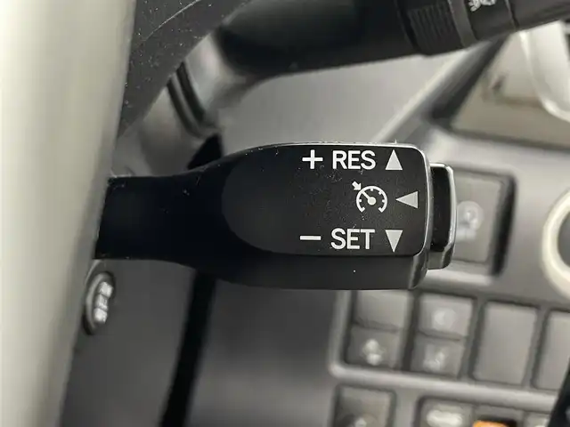 トヨタ ヴォクシー ZS 煌Ⅲ 埼玉県 2021(令3)年 5万km ホワイトパールクリスタルシャイン モデリスタ　純正９型ナビ　両側電動　ＥＴＣ　バックカメラ　フルセグＴＶ　ハーフレザーシート　純正１６インチアルミ　クルーズコントロール　ＬＥＤヘッドライト　衝突被害軽減　ＢＴ　ＵＳＢ端子