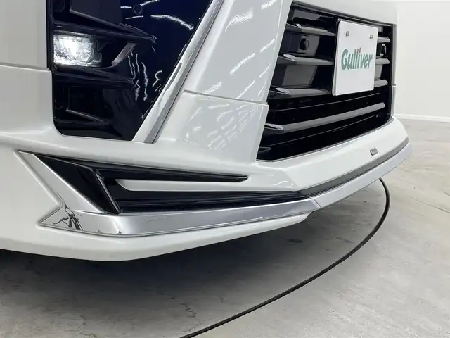 トヨタ ヴォクシー ZS 煌Ⅲ 埼玉県 2021(令3)年 5万km ホワイトパールクリスタルシャイン モデリスタ　純正９型ナビ　両側電動　ＥＴＣ　バックカメラ　フルセグＴＶ　ハーフレザーシート　純正１６インチアルミ　クルーズコントロール　ＬＥＤヘッドライト　衝突被害軽減　ＢＴ　ＵＳＢ端子