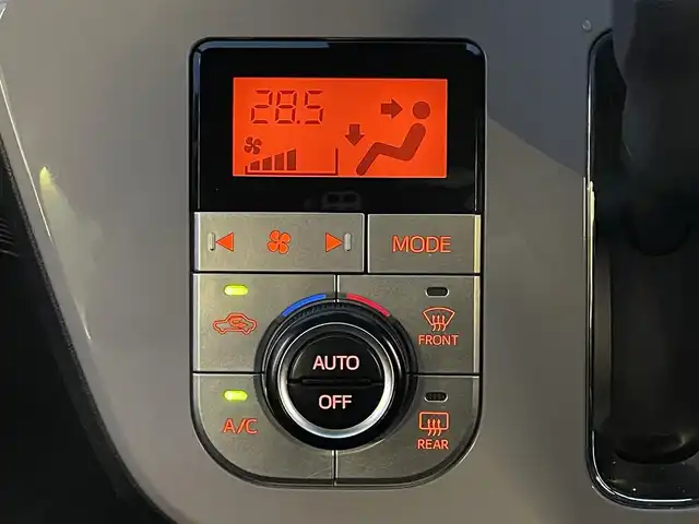 ダイハツ ブーン スタイル SAⅢ 島根県 2019(平31)年 2.1万km パールホワイトⅢ 登録時走行距離20640km/ワンオーナー/純正ナビ（Bluetooth・TV・CD・DVD・FM・AM）/前後コーナーセンサー/アイドリングストップ/衝突被害軽減システム/横滑り防止装置/スペアキー/オートハイビーム/プッシュスタート/バックカメラ/純正LEDヘッドライト/ETC/保証書/取扱説明書/禁煙車