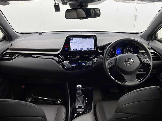 トヨタ Ｃ－ＨＲ G 茨城県 2018(平30)年 0.8万km ホワイトパールクリスタルシャイン 純正9インチナビ/・バックカメラ/・TV/・Bluetooth/ワンオーナー/ドライブレコーダー/純正ビルドインETC/追従型クルーズコントロール/前後コーナーセンサー/シートヒーター（D+N席）/AAC/nanocAAC/純正アルミホイール/ウェルカムライト/フロントバンパーガーニッシュ/衝突被害軽減ブレーキ/レーンキープアシスト/スマートキー