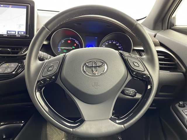 トヨタ Ｃ－ＨＲ G 茨城県 2018(平30)年 0.8万km ホワイトパールクリスタルシャイン 純正9インチナビ/・バックカメラ/・TV/・Bluetooth/ワンオーナー/ドライブレコーダー/純正ビルドインETC/追従型クルーズコントロール/前後コーナーセンサー/シートヒーター（D+N席）/AAC/nanocAAC/純正アルミホイール/ウェルカムライト/フロントバンパーガーニッシュ/衝突被害軽減ブレーキ/レーンキープアシスト/スマートキー