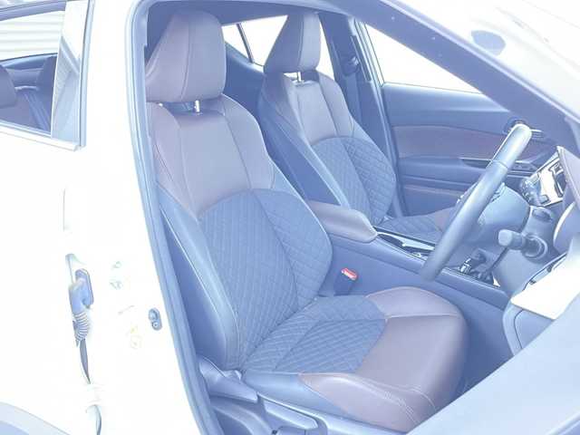 トヨタ Ｃ－ＨＲ G 茨城県 2018(平30)年 0.8万km ホワイトパールクリスタルシャイン 純正9インチナビ/・バックカメラ/・TV/・Bluetooth/ワンオーナー/ドライブレコーダー/純正ビルドインETC/追従型クルーズコントロール/前後コーナーセンサー/シートヒーター（D+N席）/AAC/nanocAAC/純正アルミホイール/ウェルカムライト/フロントバンパーガーニッシュ/衝突被害軽減ブレーキ/レーンキープアシスト/スマートキー