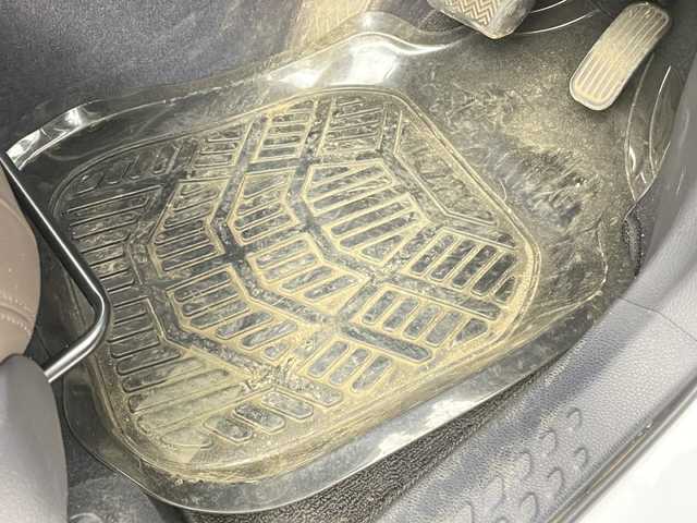 トヨタ Ｃ－ＨＲ G 茨城県 2018(平30)年 0.8万km ホワイトパールクリスタルシャイン 純正9インチナビ/・バックカメラ/・TV/・Bluetooth/ワンオーナー/ドライブレコーダー/純正ビルドインETC/追従型クルーズコントロール/前後コーナーセンサー/シートヒーター（D+N席）/AAC/nanocAAC/純正アルミホイール/ウェルカムライト/フロントバンパーガーニッシュ/衝突被害軽減ブレーキ/レーンキープアシスト/スマートキー