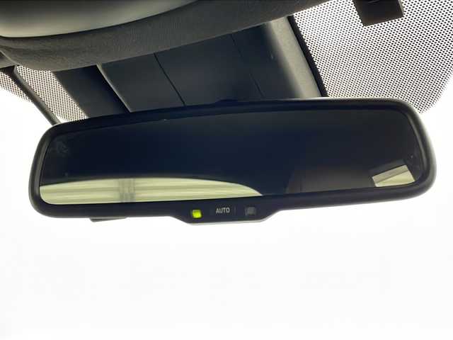 トヨタ Ｃ－ＨＲ G 茨城県 2018(平30)年 0.8万km ホワイトパールクリスタルシャイン 純正9インチナビ/・バックカメラ/・TV/・Bluetooth/ワンオーナー/ドライブレコーダー/純正ビルドインETC/追従型クルーズコントロール/前後コーナーセンサー/シートヒーター（D+N席）/AAC/nanocAAC/純正アルミホイール/ウェルカムライト/フロントバンパーガーニッシュ/衝突被害軽減ブレーキ/レーンキープアシスト/スマートキー