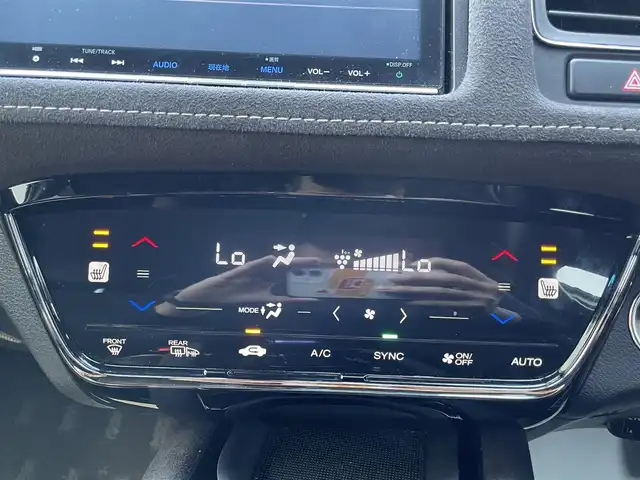 ホンダ ヴェゼル ハイブリッド RS ホンダセンシング 愛媛県 2018(平30)年 4.3万km ホワイトオーキッドパール 純正8インチナビ/AM/FM/CD/DVD/BT/フルセグTV　/ホンダセンシング　/バックカメラ　/アダプティブクルーズコントロール　/パドルシフト　/電動パーキングブレーキ　/純正フルエアロ　/ドラレコ/ETC/アルミペダル/アイドリングストップ/Ｄ/Ｎ席シートヒーター/革巻きステアリング/ハーフレザー/ＬＥＤヘッドライト/現状サマー(純正ＡＷ)(225/50/R18)