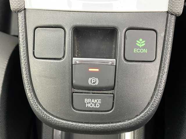 ホンダ フィット e:HEVクロスター 秋田県 2020(令2)年 4.9万km ミッドナイトブルービームM 4WD/純正SDナビ(CD DVD SD BT)/バックカメラ/ホンダセンシング/　・衝突軽減ブレーキ/　・誤発進抑制機能（前方・後方）/　・近距離衝突軽減ブレーキ（前方・後方）/　・路外逸脱抑制機能/　・歩行者事故低減ステアリング/　・車線維持支援システム/　・渋滞追従機能付きアダプティブクルーズコントロール/　・先行車発進お知らせ機能/　・標識認識機能/　・オートハイビーム/ETC/純正前後ドラレコ/コーナーセンサー/プッシュスタート/スマートキー/スペアキー/純正フロアマット/純正アルミホイール/LEDヘッドライト/ステアリングスイッチ/USBジャック