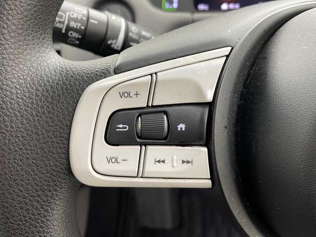 ホンダ フィット e:HEVクロスター 秋田県 2020(令2)年 4.9万km ミッドナイトブルービームM 4WD/純正SDナビ(CD DVD SD BT)/バックカメラ/ホンダセンシング/　・衝突軽減ブレーキ/　・誤発進抑制機能（前方・後方）/　・近距離衝突軽減ブレーキ（前方・後方）/　・路外逸脱抑制機能/　・歩行者事故低減ステアリング/　・車線維持支援システム/　・渋滞追従機能付きアダプティブクルーズコントロール/　・先行車発進お知らせ機能/　・標識認識機能/　・オートハイビーム/ETC/純正前後ドラレコ/コーナーセンサー/プッシュスタート/スマートキー/スペアキー/純正フロアマット/純正アルミホイール/LEDヘッドライト/ステアリングスイッチ/USBジャック