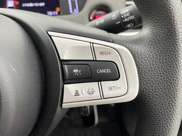 ホンダ フィット e:HEVクロスター 秋田県 2020(令2)年 4.9万km ミッドナイトブルービームM 4WD/純正SDナビ(CD DVD SD BT)/バックカメラ/ホンダセンシング/　・衝突軽減ブレーキ/　・誤発進抑制機能（前方・後方）/　・近距離衝突軽減ブレーキ（前方・後方）/　・路外逸脱抑制機能/　・歩行者事故低減ステアリング/　・車線維持支援システム/　・渋滞追従機能付きアダプティブクルーズコントロール/　・先行車発進お知らせ機能/　・標識認識機能/　・オートハイビーム/ETC/純正前後ドラレコ/コーナーセンサー/プッシュスタート/スマートキー/スペアキー/純正フロアマット/純正アルミホイール/LEDヘッドライト/ステアリングスイッチ/USBジャック