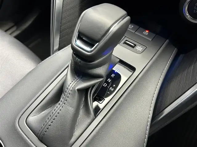 トヨタ ハリアー Z レザーパッケージ 鹿児島県 2024(令6)年 0.7万km プレシャスブラックパール 純正ディスプレイオーディオ　/バックカメラ　/トヨタセーフティセンス　/ブラインドスポットモニター　/モデリスタエアロ　/ＪＢＬサウンド　/Ｄ席シートメモリ　/革巻きステアリング　/ステアリングヒーター/ステアリングリモコン　/フロントフォグライト/電動格納ミラー