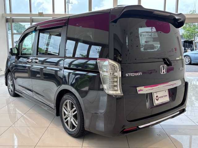 ホンダ ステップワゴン スパーダ Z クールスピリット 埼玉県 2012(平24)年 10.5万km プレミアムコスミックバイオレットパール SDナビ　/　　CD/DVD/フルセグ/バックカメラ　/両側パワースライドドア　/クルーズコントロール　/HIDオートライト　/ハーフレザーシート　/ステアリングスイッチ　/アイドリングストップ /ETC /スマートキー2本/禁煙車
