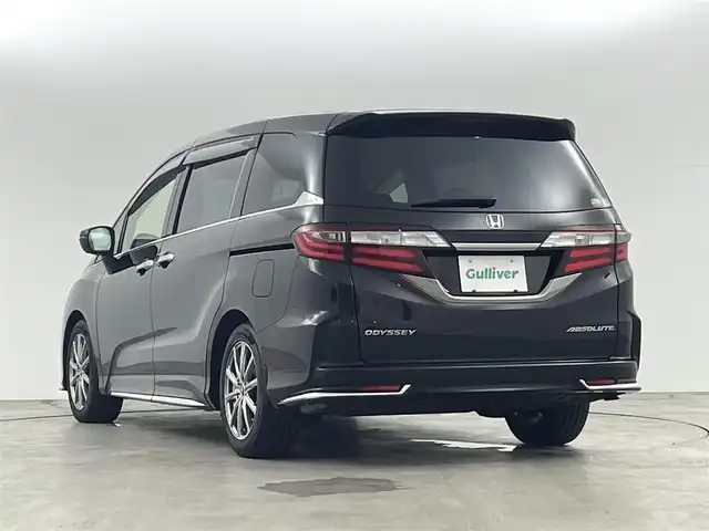 ホンダ オデッセイ アブソルート ホンダセンシング 大阪府 2020(令2)年 5万km プレミアムスパークルブラックパール ホンダセンシング　/・CMBS/・車線逸脱警報/・レーダークルーズコントロール/・レーンアシスト/純正ナビゲーション/【AM/FM/Bluetooth/フルセグ】　/バックカメラ　/純正フリップダウンモニター　/ハーフレザーシート　/パワーシート　/両側パワースライドドア　/ＥＴＣ２．０　/プッシュスタート　/・スマートキー　/LEDライト　/・オートライト/・フォグライト/純正フロアマット