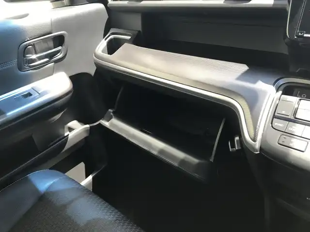 ホンダ ステップワゴン スパーダ ハイブリッド G EX ホンダセンシング 富山県 2018(平30)年 5.8万km プラチナホワイトパール 純正9型ナビ/　(Bluetooth/CD/DVD)/フルセグTV/両側パワースライドドア/バックモニター/ビルトインETC/純正ドライブレコーダー/渋滞追従機能付アダプティブクルコン/ホンダセンシング/・衝突軽減ブレーキ/・誤発進抑制機能/・車線維持支援システム/・標識認識機能/・先行車発進お知らせ機能/・歩行者事故低減ステアリング/LEDヘッドランプ/デュアルオートエアコン/本革巻きステアリング/ソフトウィーブ/合皮コンビシート/前席シートヒーター/2列目キャプテンシート/純正16インチアルミホイール/スマートキーシステム/禁煙車