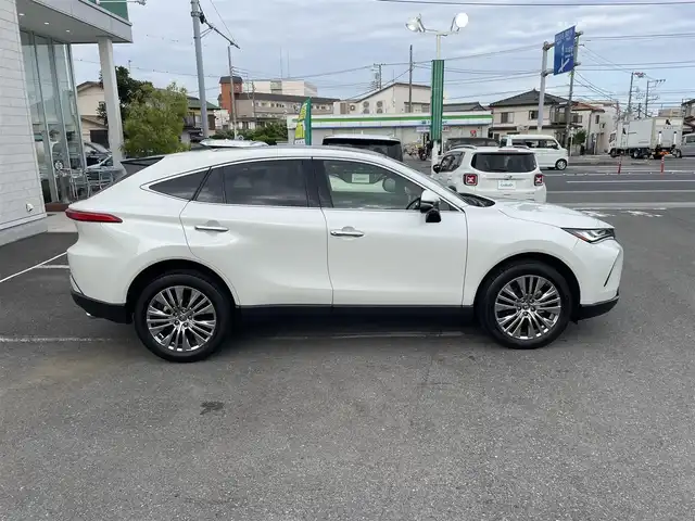 トヨタ ハリアー Z 神奈川県 2020(令2)年 4.2万km ホワイトパールクリスタルシャイン パノラマルーフ/JBLサウンドシステム/パノラミックビューモニター/純正ナビ/・Bluetooth・MiraCast/・フルセグTV/トヨタセーフティセンス/・プリクラッシュセーフティ/・レーントレーシングアシスト/・レーダークルーズコントロール/・アダプティブハイビーム/ブラインドスポットモニター/リアクロストラフィックアラート/LEDオートライト/純正19インチAW/運転席パワーシート/スマートキー/フロアマット