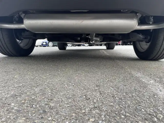 トヨタ ハリアー Z 神奈川県 2020(令2)年 4.2万km ホワイトパールクリスタルシャイン パノラマルーフ/JBLサウンドシステム/パノラミックビューモニター/純正ナビ/・Bluetooth・MiraCast/・フルセグTV/トヨタセーフティセンス/・プリクラッシュセーフティ/・レーントレーシングアシスト/・レーダークルーズコントロール/・アダプティブハイビーム/ブラインドスポットモニター/リアクロストラフィックアラート/LEDオートライト/純正19インチAW/運転席パワーシート/スマートキー/フロアマット