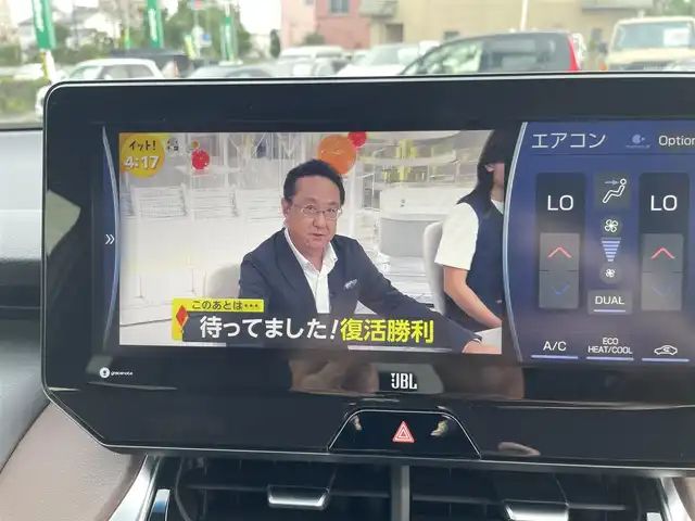 トヨタ ハリアー Z 神奈川県 2020(令2)年 4.2万km ホワイトパールクリスタルシャイン パノラマルーフ/JBLサウンドシステム/パノラミックビューモニター/純正ナビ/・Bluetooth・MiraCast/・フルセグTV/トヨタセーフティセンス/・プリクラッシュセーフティ/・レーントレーシングアシスト/・レーダークルーズコントロール/・アダプティブハイビーム/ブラインドスポットモニター/リアクロストラフィックアラート/LEDオートライト/純正19インチAW/運転席パワーシート/スマートキー/フロアマット