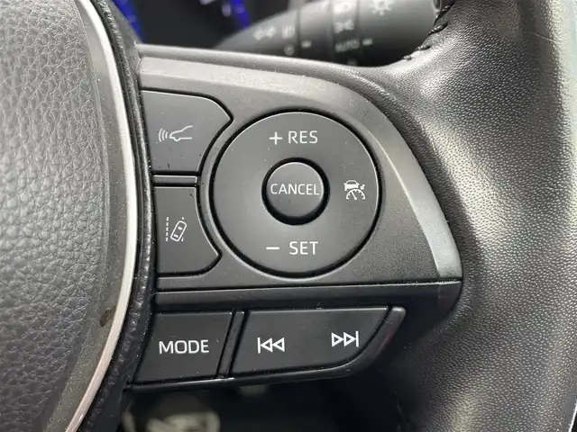 トヨタ カローラ スポーツ ハイブリッドG Z 静岡県 2020(令2)年 7.4万km アティチュードブラックマイカ/ホワイトパールクリスタルシャイン ワンオーナー/TRDエアロ/純正ナビ/フルセグTV/BT/バックカメラ/ハーフレザーシート/前席シートヒーター/前後ドライブレコーダー/ビルトインETC/プリクラッシュセーフティ/レーンキープアシスト/オートハイビーム/レーダークルーズコントロール/クリアランスソナー/ブラインドスポットモニター/LEDライト/LEDフォグ/スマートキー×2/保証書/取扱説明書/ナビ取扱説明書/R7点検記録簿有