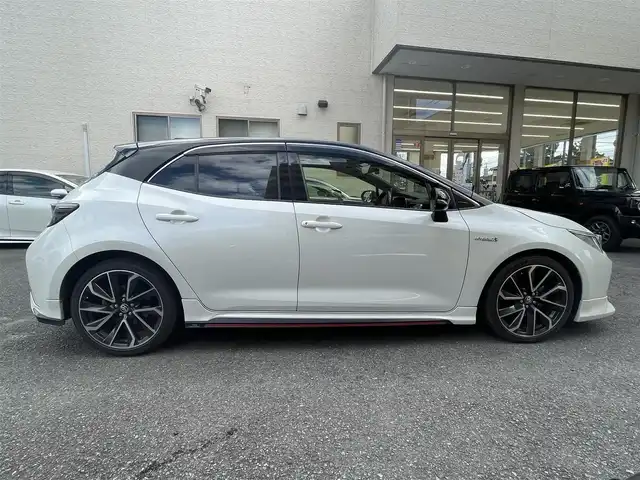 トヨタ カローラ スポーツ ハイブリッドG Z 静岡県 2020(令2)年 7.4万km アティチュードブラックマイカ/ホワイトパールクリスタルシャイン ワンオーナー/TRDエアロ/純正ナビ/フルセグTV/BT/バックカメラ/ハーフレザーシート/前席シートヒーター/前後ドライブレコーダー/ビルトインETC/プリクラッシュセーフティ/レーンキープアシスト/オートハイビーム/レーダークルーズコントロール/クリアランスソナー/ブラインドスポットモニター/LEDライト/LEDフォグ/スマートキー×2/保証書/取扱説明書/ナビ取扱説明書/R7点検記録簿有