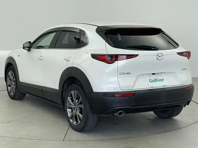 マツダ ＣＸ－３０ XD 100周年特別記念車 愛知県 2020(令2)年 1.7万km スノーフレイクホワイトパールマイカ BOSEサウンド/純正ナビ（フルセグ、CD、DVD、Bluetooth）/シートヒーター（D+N)/ハンドルヒーター/パワーバックドア/パワーシート（D席）/ETC/全方位カメラ/BSM/パワーバックドア/本革レザーシート/LEDヘッドライト/衝突軽減ブレーキ/レーンキープアシスト/オートハイビーム/オートライト/ドラレコ/純正18インチAW/純正フロアマット/コーナーセンサー/USB/フォグライト