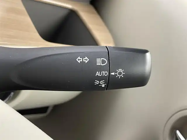 スズキ ラパン モード 千葉県 2022(令4)年 4.3万km ピュアホワイトP 禁煙車/横滑り防止装置/衝突安全ボディ/衝突被害軽減システム/デュアルセンサーブレーキサポート/純正8インチナビ/アラウンドビューモニター/LEDオートライト/シートヒーター/純正14インチアルミホイール/オートエアコン/アイドリングストップ/USBポート/プッシュスタート/スマートキー/ナビSD後送りで詳細確認できず