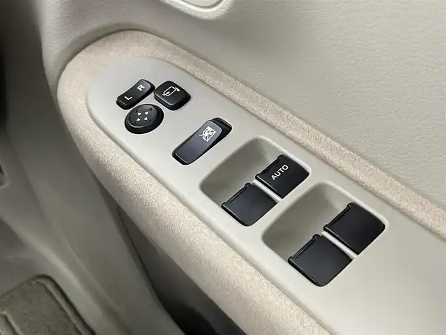 スズキ ラパン モード 千葉県 2022(令4)年 4.3万km ピュアホワイトP 禁煙車/横滑り防止装置/衝突安全ボディ/衝突被害軽減システム/デュアルセンサーブレーキサポート/純正8インチナビ/アラウンドビューモニター/LEDオートライト/シートヒーター/純正14インチアルミホイール/オートエアコン/アイドリングストップ/USBポート/プッシュスタート/スマートキー/ナビSD後送りで詳細確認できず