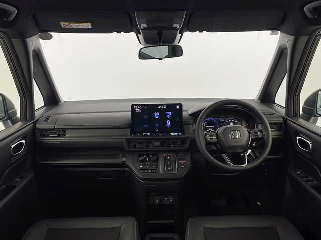 ホンダ ステップワゴン スパーダ eHEV 愛知県 2025(令7)年 0.1千km クリスタルブラックパール ・登録済未使用車/・純正11.4インチナビ/・Bluetooth/フルセグTV/CD/DVD/AppleCarPlay/・ハーフレザーシート/・D/Nシートヒーター/・パワーバックドア/・両側パワースライドドア/・2列目オットマン/・パドルシフト/・オートブレーキホールド/・オートLEDヘッドライト/・フォグライト/・スマートキー×２/・純正16インチアルミホイール/・サイド/カーテンエアバッグ/【ホンダセンシング】/・衝突軽減ブレーキ/・オートハイビーム/・誤発進抑制機能/・後方誤発進抑制機能/・路外逸脱警報機能/・アダプティブクルーズコントロール/・車線維持支援システム/・歩行者事故低減ステアリング^/・先行車発進お知らせ機能/・標識認識機能