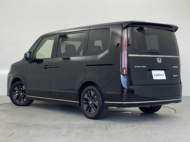 ホンダ ステップワゴン スパーダ eHEV 愛知県 2025(令7)年 0.1千km クリスタルブラックパール ・登録済未使用車/・純正11.4インチナビ/・Bluetooth/フルセグTV/CD/DVD/AppleCarPlay/・ハーフレザーシート/・D/Nシートヒーター/・パワーバックドア/・両側パワースライドドア/・2列目オットマン/・パドルシフト/・オートブレーキホールド/・オートLEDヘッドライト/・フォグライト/・スマートキー×２/・純正16インチアルミホイール/・サイド/カーテンエアバッグ/【ホンダセンシング】/・衝突軽減ブレーキ/・オートハイビーム/・誤発進抑制機能/・後方誤発進抑制機能/・路外逸脱警報機能/・アダプティブクルーズコントロール/・車線維持支援システム/・歩行者事故低減ステアリング^/・先行車発進お知らせ機能/・標識認識機能