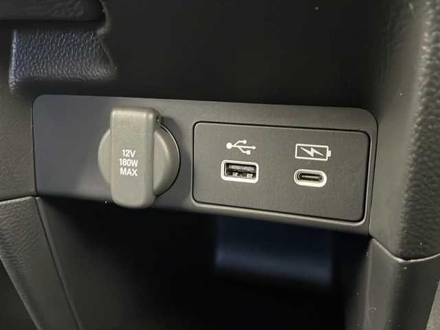 ホンダ ステップワゴン スパーダ eHEV 愛知県 2025(令7)年 0.1千km クリスタルブラックパール ・登録済未使用車/・純正11.4インチナビ/・Bluetooth/フルセグTV/CD/DVD/AppleCarPlay/・ハーフレザーシート/・D/Nシートヒーター/・パワーバックドア/・両側パワースライドドア/・2列目オットマン/・パドルシフト/・オートブレーキホールド/・オートLEDヘッドライト/・フォグライト/・スマートキー×２/・純正16インチアルミホイール/・サイド/カーテンエアバッグ/【ホンダセンシング】/・衝突軽減ブレーキ/・オートハイビーム/・誤発進抑制機能/・後方誤発進抑制機能/・路外逸脱警報機能/・アダプティブクルーズコントロール/・車線維持支援システム/・歩行者事故低減ステアリング^/・先行車発進お知らせ機能/・標識認識機能