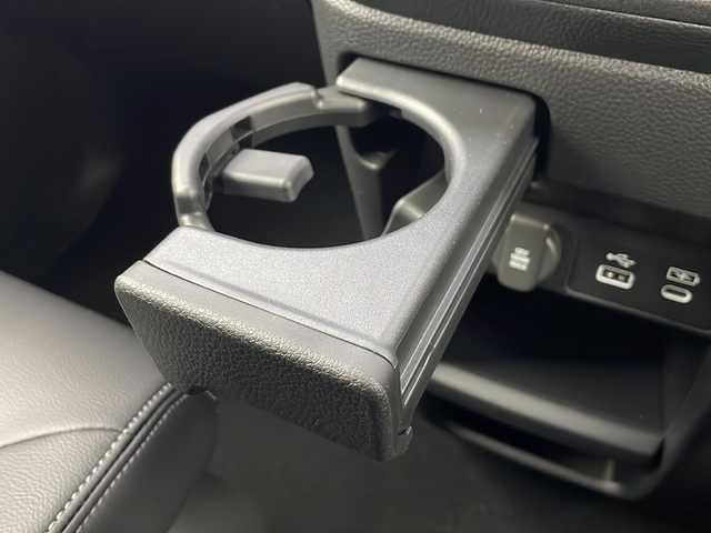 ホンダ ステップワゴン スパーダ eHEV 愛知県 2025(令7)年 0.1千km クリスタルブラックパール ・登録済未使用車/・純正11.4インチナビ/・Bluetooth/フルセグTV/CD/DVD/AppleCarPlay/・ハーフレザーシート/・D/Nシートヒーター/・パワーバックドア/・両側パワースライドドア/・2列目オットマン/・パドルシフト/・オートブレーキホールド/・オートLEDヘッドライト/・フォグライト/・スマートキー×２/・純正16インチアルミホイール/・サイド/カーテンエアバッグ/【ホンダセンシング】/・衝突軽減ブレーキ/・オートハイビーム/・誤発進抑制機能/・後方誤発進抑制機能/・路外逸脱警報機能/・アダプティブクルーズコントロール/・車線維持支援システム/・歩行者事故低減ステアリング^/・先行車発進お知らせ機能/・標識認識機能