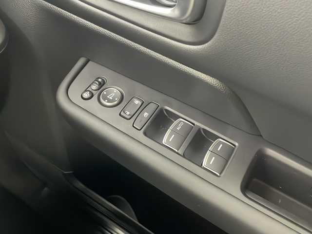 ホンダ ステップワゴン スパーダ eHEV 愛知県 2025(令7)年 0.1千km クリスタルブラックパール ・登録済未使用車/・純正11.4インチナビ/・Bluetooth/フルセグTV/CD/DVD/AppleCarPlay/・ハーフレザーシート/・D/Nシートヒーター/・パワーバックドア/・両側パワースライドドア/・2列目オットマン/・パドルシフト/・オートブレーキホールド/・オートLEDヘッドライト/・フォグライト/・スマートキー×２/・純正16インチアルミホイール/・サイド/カーテンエアバッグ/【ホンダセンシング】/・衝突軽減ブレーキ/・オートハイビーム/・誤発進抑制機能/・後方誤発進抑制機能/・路外逸脱警報機能/・アダプティブクルーズコントロール/・車線維持支援システム/・歩行者事故低減ステアリング^/・先行車発進お知らせ機能/・標識認識機能