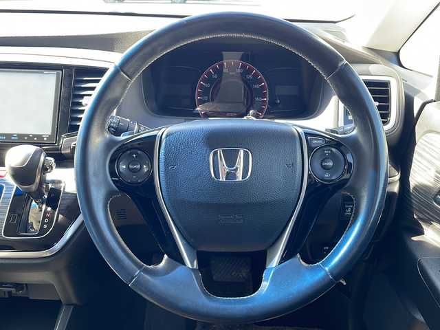 ホンダ オデッセイ アブソルート 岩手県 2014(平26)年 7.9万km クリスタルブラックパール 純正8インチナビ・地デジTV・バックカメラ/社外フリップダウンモニター/両側パワースライドドア/ビルトインETC/スマートキー/プッシュスタート/クルーズコントロール/ハーフレザーシート/純正ホイル・スタッドレスタイヤ積み込み/LEDヘッドライト/純正フロアマット