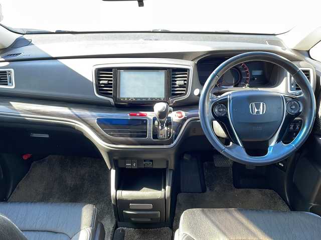 ホンダ オデッセイ アブソルート 岩手県 2014(平26)年 7.9万km クリスタルブラックパール 純正8インチナビ・地デジTV・バックカメラ/社外フリップダウンモニター/両側パワースライドドア/ビルトインETC/スマートキー/プッシュスタート/クルーズコントロール/ハーフレザーシート/純正ホイル・スタッドレスタイヤ積み込み/LEDヘッドライト/純正フロアマット