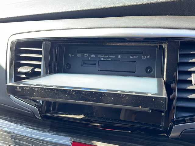 ホンダ オデッセイ アブソルート 岩手県 2014(平26)年 7.9万km クリスタルブラックパール 純正8インチナビ・地デジTV・バックカメラ/社外フリップダウンモニター/両側パワースライドドア/ビルトインETC/スマートキー/プッシュスタート/クルーズコントロール/ハーフレザーシート/純正ホイル・スタッドレスタイヤ積み込み/LEDヘッドライト/純正フロアマット