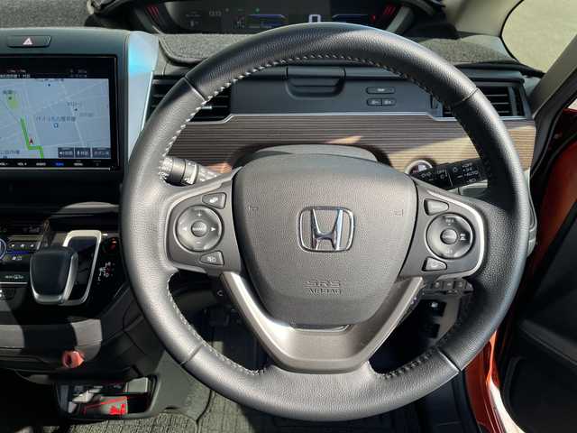 ホンダ フリード＋ ハイブリット クロスター ホンダセンシング 愛知県 2021(令3)年 3.4万km プレミアムクリスタルオレンジM 純正9型ナビ/フリップダウンモニター/両側パワースライドドア/レーダークルーズコントロール/シートヒーター/バックカメラ/コーナーセンサー/LEDヘッドライト/オートライト/ドライブレコーダー/ETC/衝突軽減システム/フルセグ/CD DVD/Bluetooth/ステアリングスイッチ/スマートキー/プッシュスタート