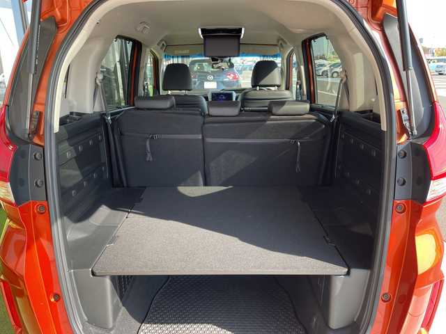 ホンダ フリード＋ ハイブリット クロスター ホンダセンシング 愛知県 2021(令3)年 3.4万km プレミアムクリスタルオレンジM 純正9型ナビ/フリップダウンモニター/両側パワースライドドア/レーダークルーズコントロール/シートヒーター/バックカメラ/コーナーセンサー/LEDヘッドライト/オートライト/ドライブレコーダー/ETC/衝突軽減システム/フルセグ/CD DVD/Bluetooth/ステアリングスイッチ/スマートキー/プッシュスタート