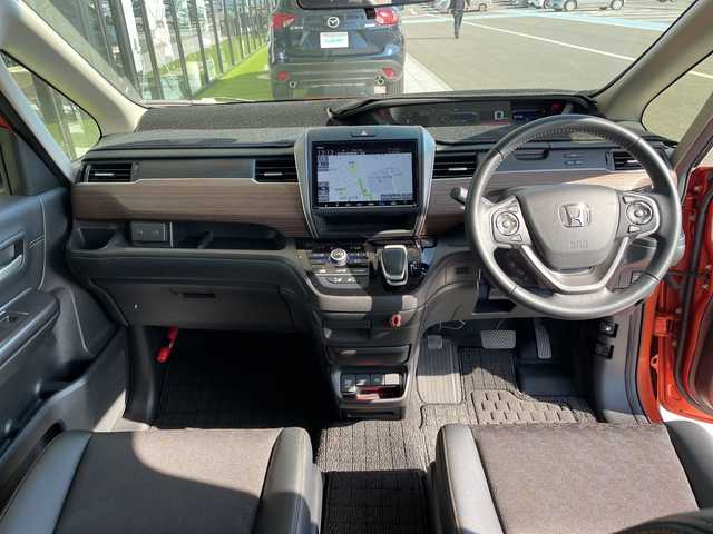 ホンダ フリード＋ ハイブリット クロスター ホンダセンシング 愛知県 2021(令3)年 3.4万km プレミアムクリスタルオレンジM 純正9型ナビ/フリップダウンモニター/両側パワースライドドア/レーダークルーズコントロール/シートヒーター/バックカメラ/コーナーセンサー/LEDヘッドライト/オートライト/ドライブレコーダー/ETC/衝突軽減システム/フルセグ/CD DVD/Bluetooth/ステアリングスイッチ/スマートキー/プッシュスタート