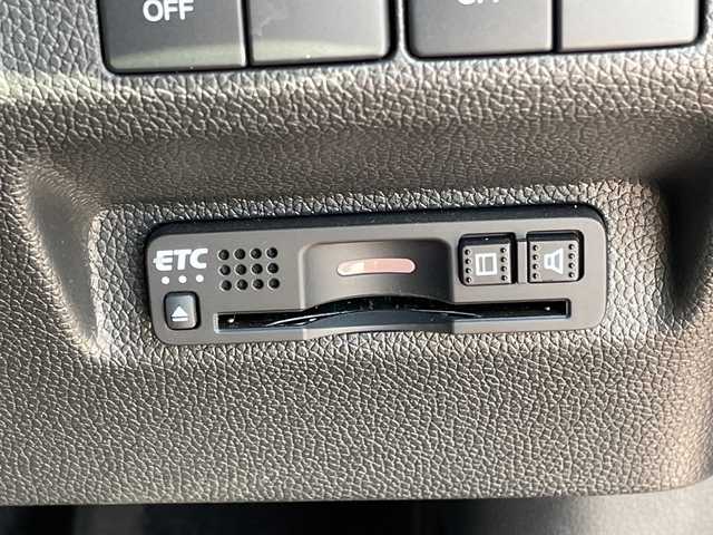 ホンダ フリード＋ ハイブリット クロスター ホンダセンシング 愛知県 2021(令3)年 3.4万km プレミアムクリスタルオレンジM 純正9型ナビ/フリップダウンモニター/両側パワースライドドア/レーダークルーズコントロール/シートヒーター/バックカメラ/コーナーセンサー/LEDヘッドライト/オートライト/ドライブレコーダー/ETC/衝突軽減システム/フルセグ/CD DVD/Bluetooth/ステアリングスイッチ/スマートキー/プッシュスタート