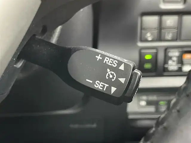 トヨタ ノア Si ダブルバイビーⅡ 岡山県 2020(令2)年 3.7万km ホワイトパールクリスタルシャイン 純正１０インチナビ(NSZN-Z68T)/(CD/DVD/フルセグ/BT/USB)/バックカメラ/両側電動スライドドア/ドライブレコーダー/ビルトインＥＴＣ/クルーズコントロール/衝突軽減ブレーキ/コーナーセンサー（前/後）/レーンキープアシスト/ＬＥＤヘッドライト/オートハイビーム/フォグランプ/ハーフレザーシート/スマートキー×2/取扱説明書/ナビ取扱説明書