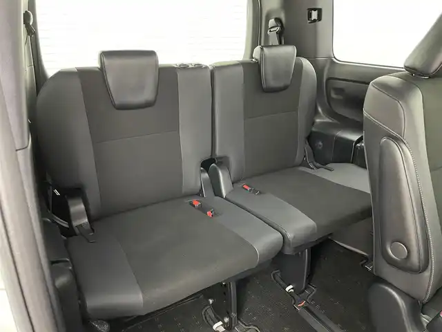 トヨタ ノア Si ダブルバイビーⅡ 岡山県 2020(令2)年 3.7万km ホワイトパールクリスタルシャイン 純正１０インチナビ(NSZN-Z68T)/(CD/DVD/フルセグ/BT/USB)/バックカメラ/両側電動スライドドア/ドライブレコーダー/ビルトインＥＴＣ/クルーズコントロール/衝突軽減ブレーキ/コーナーセンサー（前/後）/レーンキープアシスト/ＬＥＤヘッドライト/オートハイビーム/フォグランプ/ハーフレザーシート/スマートキー×2/取扱説明書/ナビ取扱説明書