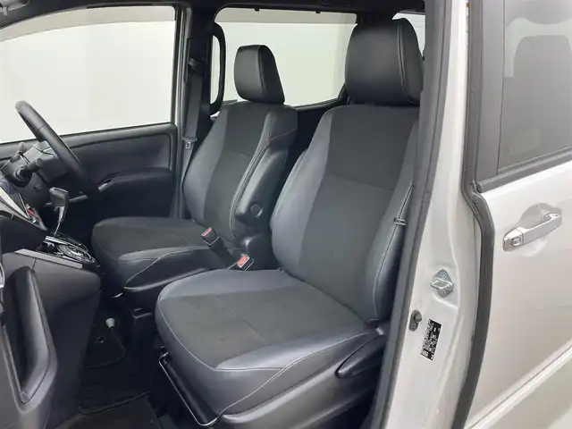 トヨタ ノア Si ダブルバイビーⅡ 岡山県 2020(令2)年 3.7万km ホワイトパールクリスタルシャイン 純正１０インチナビ(NSZN-Z68T)/(CD/DVD/フルセグ/BT/USB)/バックカメラ/両側電動スライドドア/ドライブレコーダー/ビルトインＥＴＣ/クルーズコントロール/衝突軽減ブレーキ/コーナーセンサー（前/後）/レーンキープアシスト/ＬＥＤヘッドライト/オートハイビーム/フォグランプ/ハーフレザーシート/スマートキー×2/取扱説明書/ナビ取扱説明書