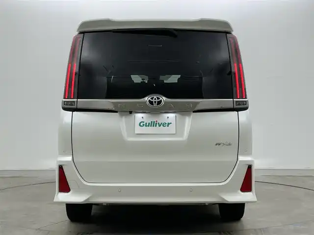 トヨタ ノア Si ダブルバイビーⅡ 岡山県 2020(令2)年 3.7万km ホワイトパールクリスタルシャイン 純正１０インチナビ(NSZN-Z68T)/(CD/DVD/フルセグ/BT/USB)/バックカメラ/両側電動スライドドア/ドライブレコーダー/ビルトインＥＴＣ/クルーズコントロール/衝突軽減ブレーキ/コーナーセンサー（前/後）/レーンキープアシスト/ＬＥＤヘッドライト/オートハイビーム/フォグランプ/ハーフレザーシート/スマートキー×2/取扱説明書/ナビ取扱説明書