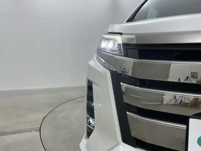 トヨタ ノア Si ダブルバイビーⅡ 岡山県 2020(令2)年 3.7万km ホワイトパールクリスタルシャイン 純正１０インチナビ(NSZN-Z68T)/(CD/DVD/フルセグ/BT/USB)/バックカメラ/両側電動スライドドア/ドライブレコーダー/ビルトインＥＴＣ/クルーズコントロール/衝突軽減ブレーキ/コーナーセンサー（前/後）/レーンキープアシスト/ＬＥＤヘッドライト/オートハイビーム/フォグランプ/ハーフレザーシート/スマートキー×2/取扱説明書/ナビ取扱説明書