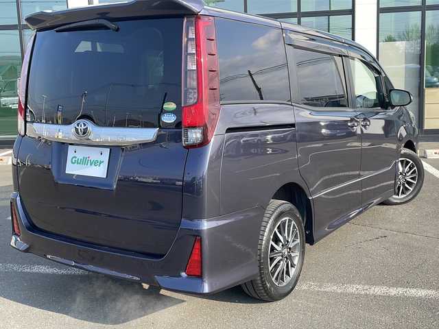 トヨタ ノア Si 道東・釧路十勝 2015(平27)年 7.6万km ダークバイオレットマイカメタリック ・4WD/・ワンオーナー/・寒冷地仕様/・ALPINESDメモリナビ/（BT・CD・DVD・USB・フルセグ・ラジオ）/・社外テレビキャンセラー/・アルパイン10.1インチフリップダウンモニター/・バックカメラ/・片側パワースライドドア/・スマートキー/・プッシュスタート/・MTモード付AT/・ETC/・LEDヘッドライト/・フォグライト/・オートライト/・アイドリングストップ/・純正フロアマット/・ドアバイザー/・純正16インチアルミホイール