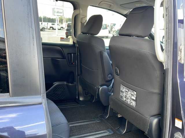 トヨタ ノア Si 道東・釧路十勝 2015(平27)年 7.6万km ダークバイオレットマイカメタリック ・4WD/・ワンオーナー/・寒冷地仕様/・ALPINESDメモリナビ/（BT・CD・DVD・USB・フルセグ・ラジオ）/・社外テレビキャンセラー/・アルパイン10.1インチフリップダウンモニター/・バックカメラ/・片側パワースライドドア/・スマートキー/・プッシュスタート/・MTモード付AT/・ETC/・LEDヘッドライト/・フォグライト/・オートライト/・アイドリングストップ/・純正フロアマット/・ドアバイザー/・純正16インチアルミホイール